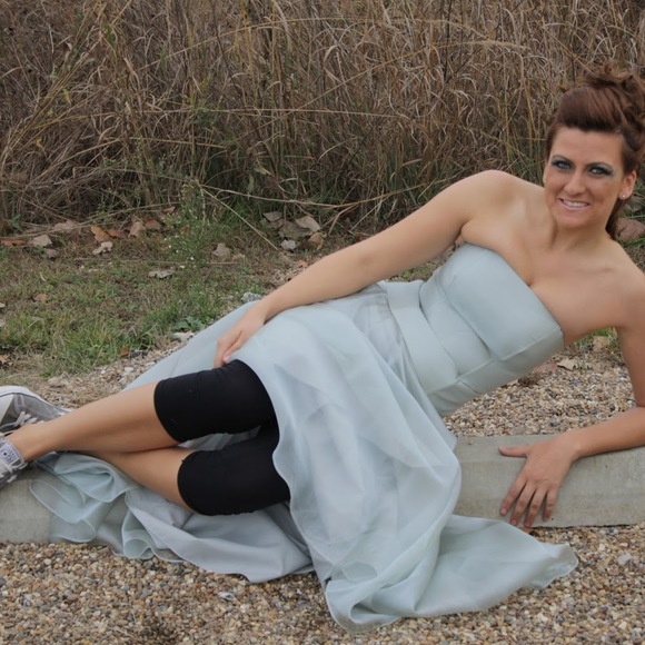 Meet your Posher, Mindie - Picture 1 of 1